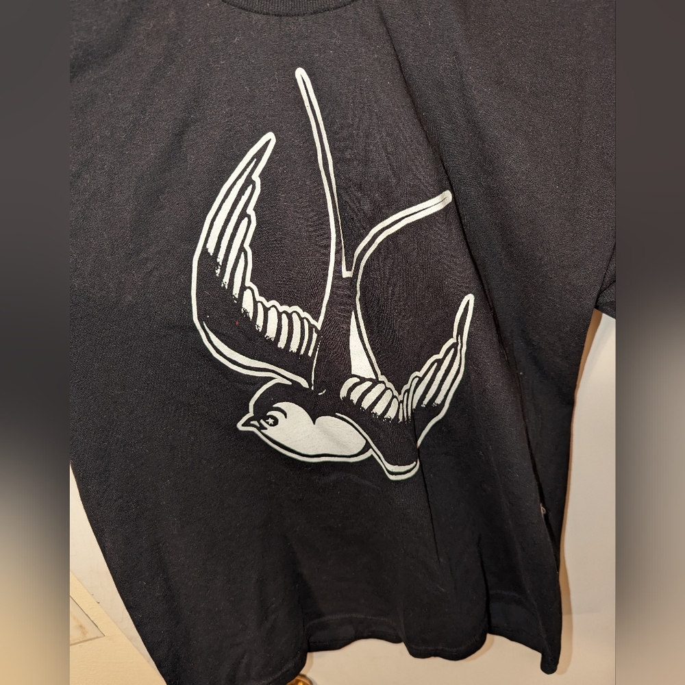 Swallow shirt
